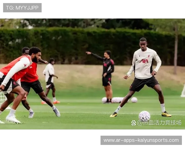 夏窗头条：奇迹重磅回归，球迷沸腾！